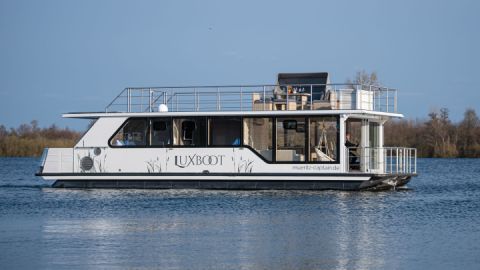 Luxushausboot