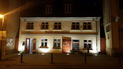 Tourist-Information in der Nacht