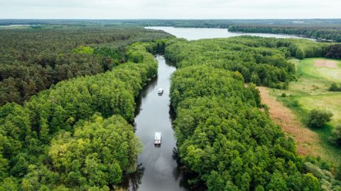 One-Way-Touren zum Hafendorf Müritz oder Richtung Berlin sind möglich.